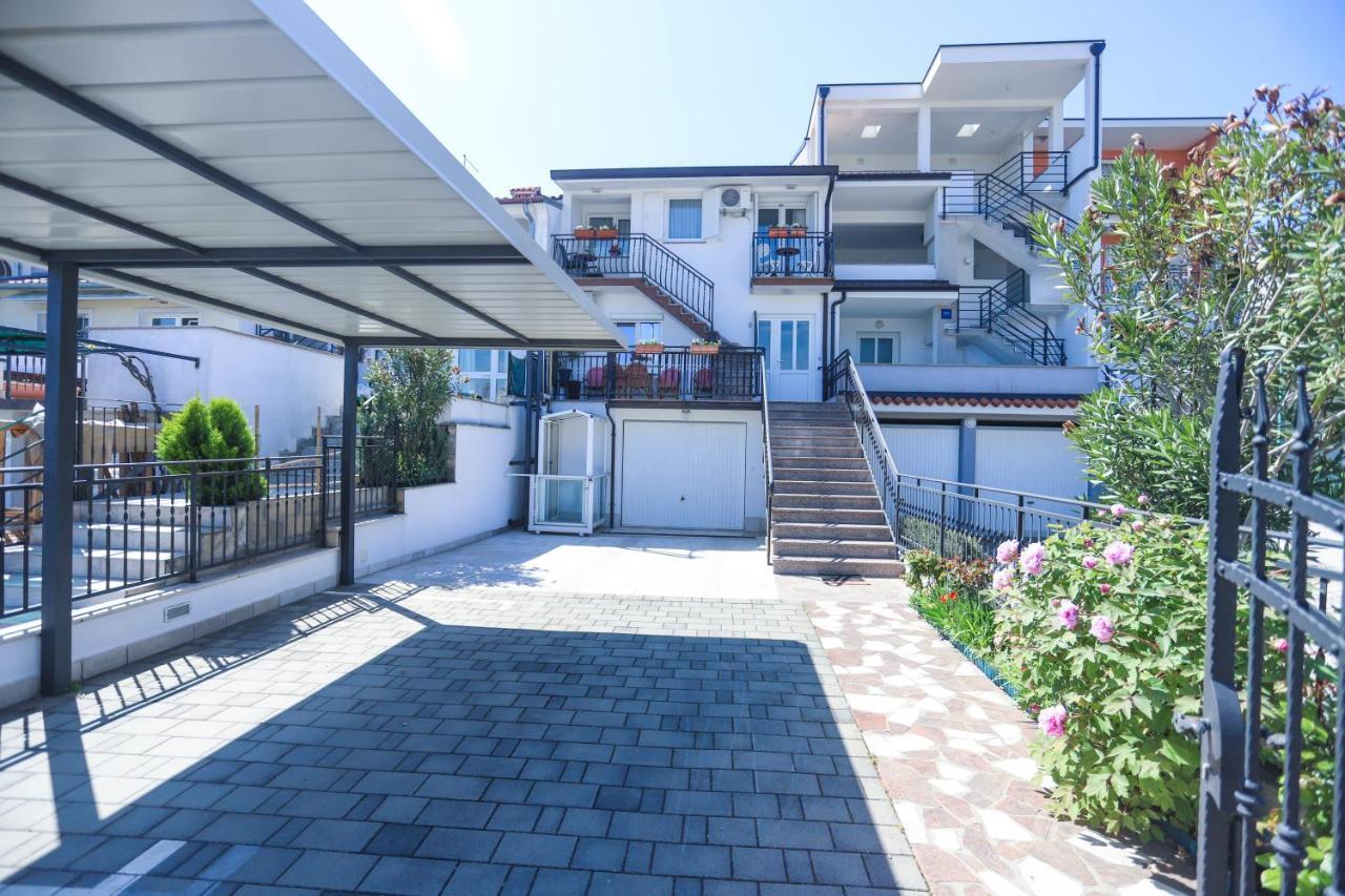 Apartment Ivica Poreč Exteriör bild