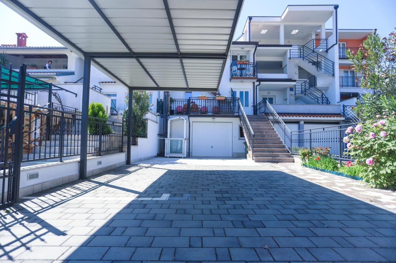 Apartment Ivica Poreč Exteriör bild
