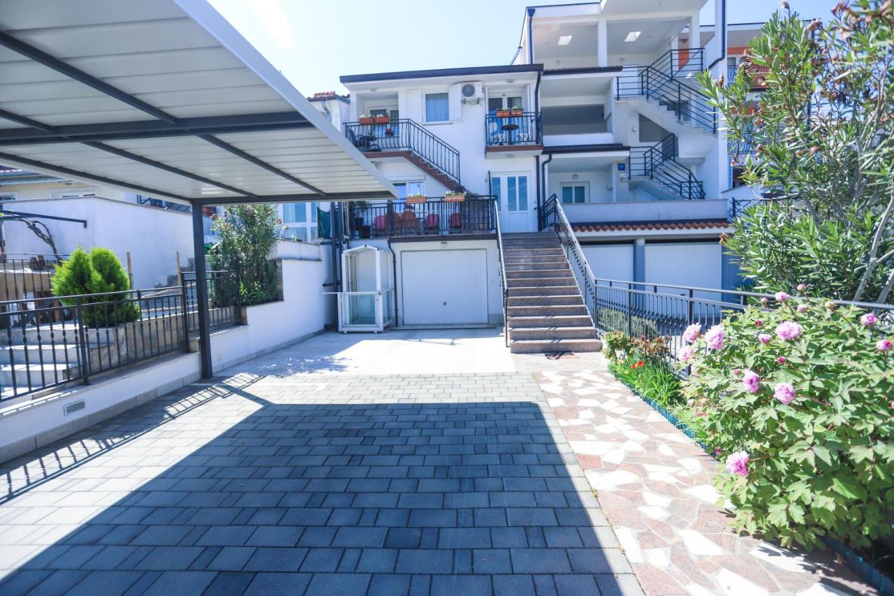 Apartment Ivica Poreč Exteriör bild